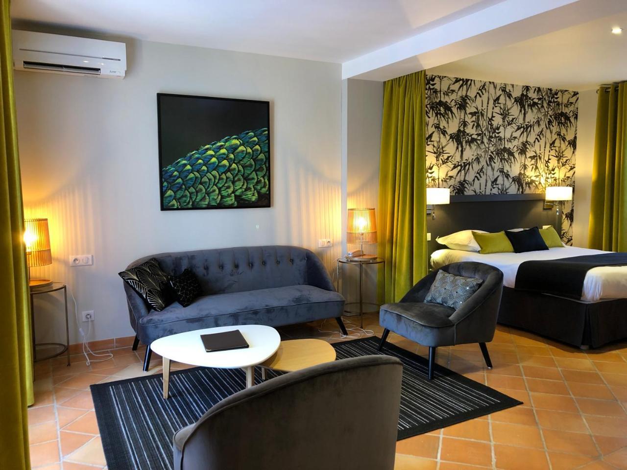 Hotel Les Suites - Domaine De Crecy 외부 사진