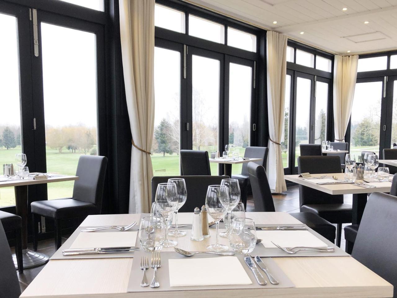 Hotel Les Suites - Domaine De Crecy 외부 사진