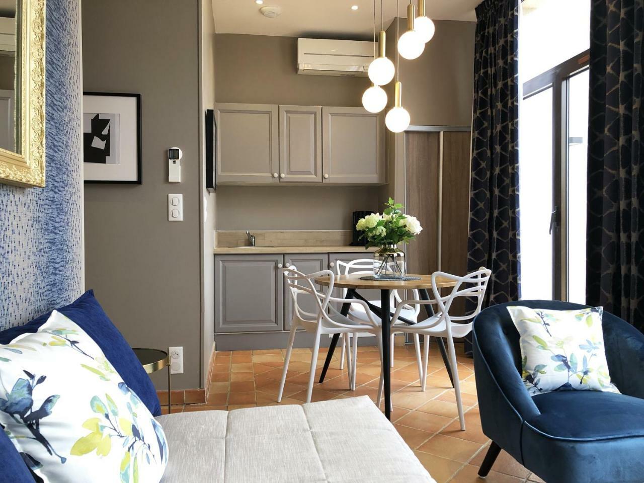 Hotel Les Suites - Domaine De Crecy 외부 사진