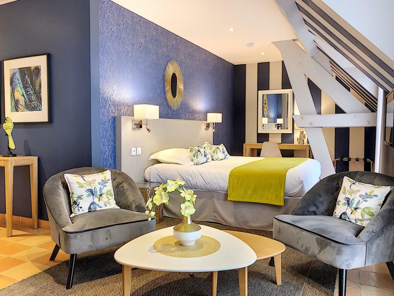 Hotel Les Suites - Domaine De Crecy 외부 사진