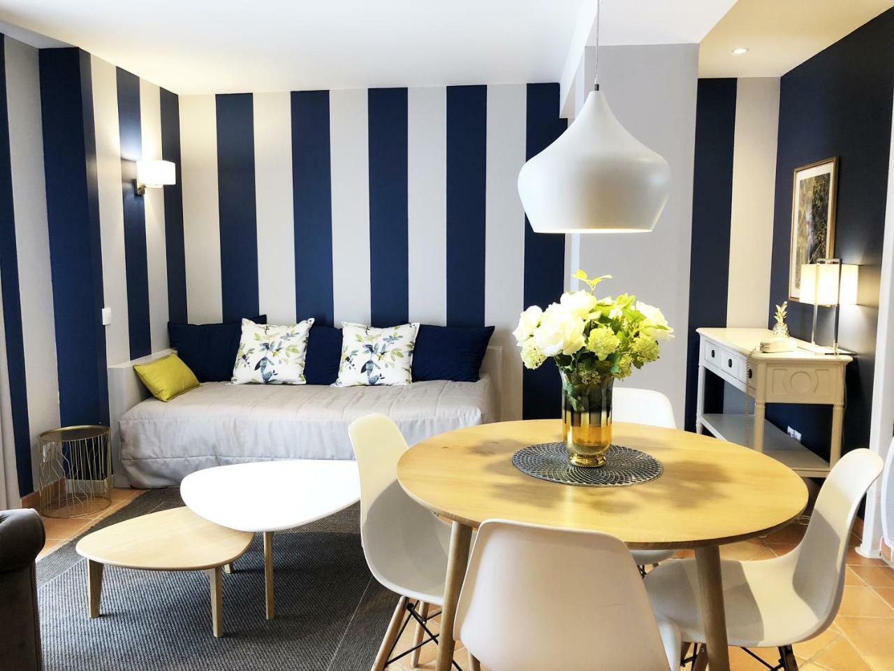 Hotel Les Suites - Domaine De Crecy 외부 사진